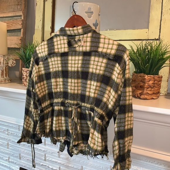 We the Free FP Green Black Plaid Button Down Top Cinch Accents Size Small - Picture 6 of 6